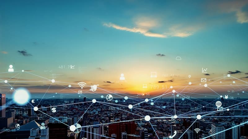 Eine Stadt mit verschiedenen Netzwerkpunkten, welche Bedeutung hat die digitale Transformation?
